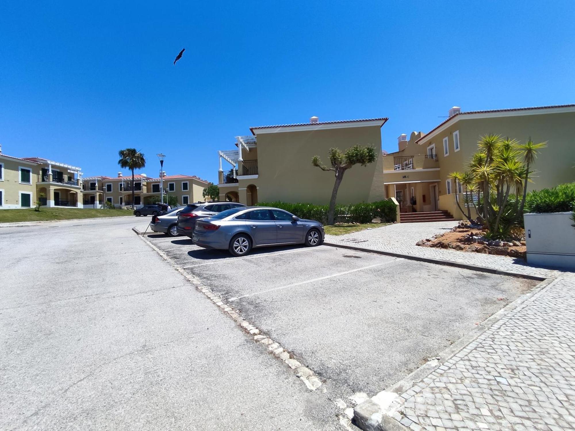 Апартаменты 1D Areias De Porches, Pool & A/C - Casas & Papeis Армасан-де-Пера Экстерьер фото